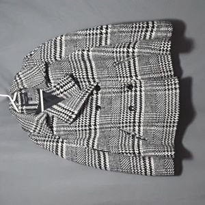 Houndstooth Cape heavy, size M but will fit larger, Brand Maxwell Studio.